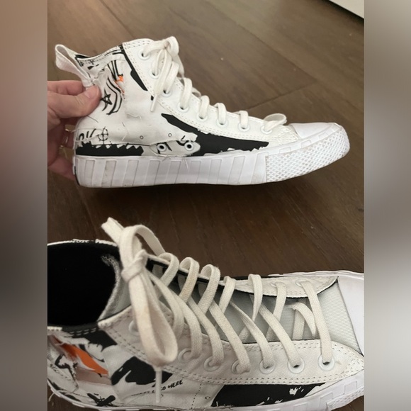 Converse Unisex UNT1TL3D Script Print White w/Blk Classic Hi-Tops sz M 7.5 W 9.5 - Picture 9 of 16